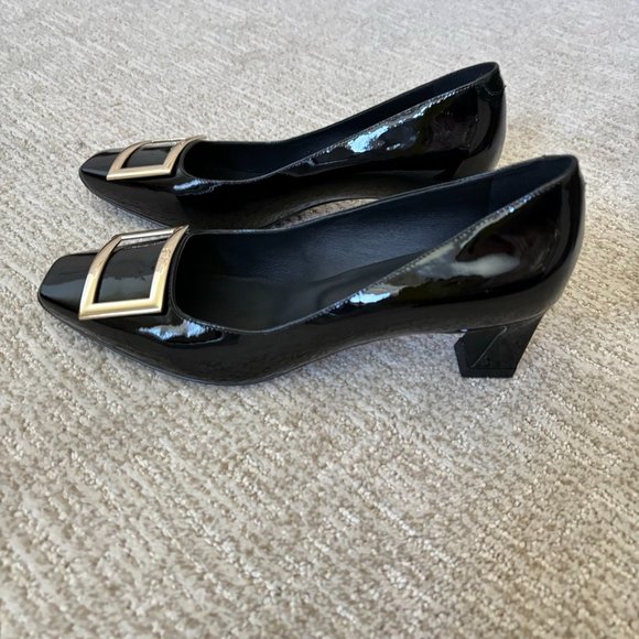 Roger Vivier "Belle Vivier Trompette" Black Patent Leather Pumps 40 9 - Picture 6 of 12